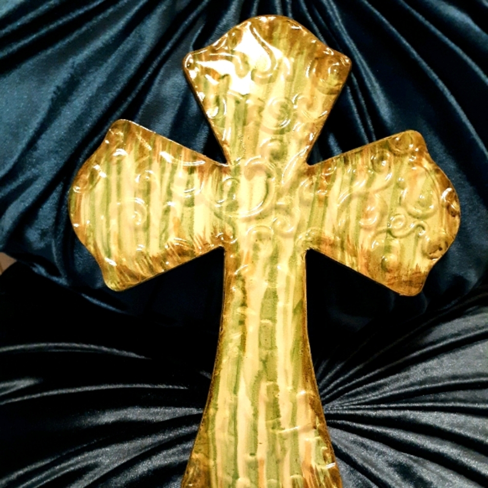METAL WALL CROSS DECOR GREEN & BROWN TONES NEW!